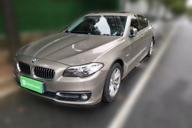 Ojetý BMW 5 Series 2011 520Li Elegant Model