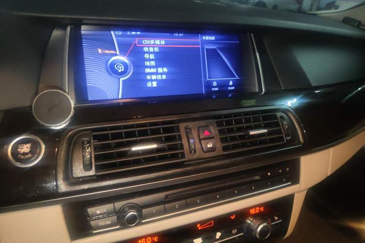 Used BMW 5 Series 2011 523Li Leading Model Audio And AC Panel