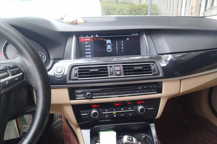 Used BMW 5 Series 2011 520Li Elegant Model Audio And AC Panel