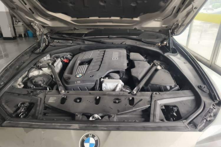 Used BMW 5 Series 2011 523Li Luxury Model Engine Bay