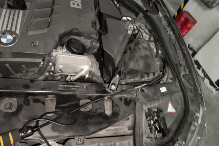 Used BMW 5 Series 2011 528Li Leading Model Engine Bay Left