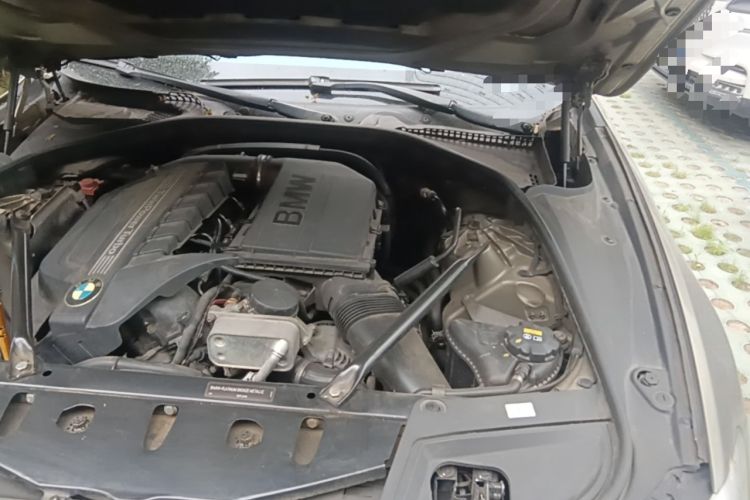 Used BMW 5 Series 2011 535Li Leading Model Engine Bay Left