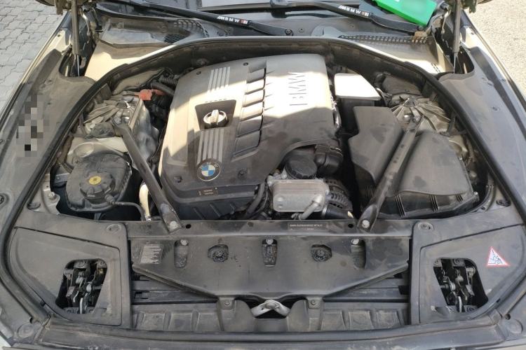 Used BMW 5 Series 2011 528Li Leading Model Engine Bay