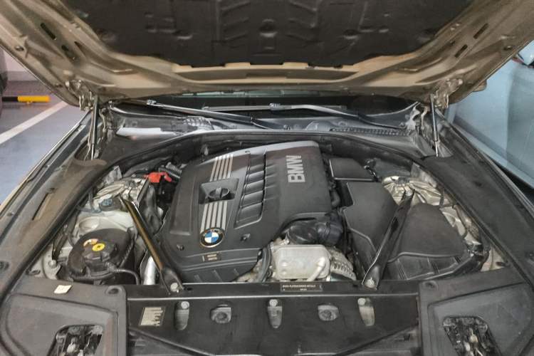 Used BMW 5 Series 2011 523Li Luxury Model Engine Bay