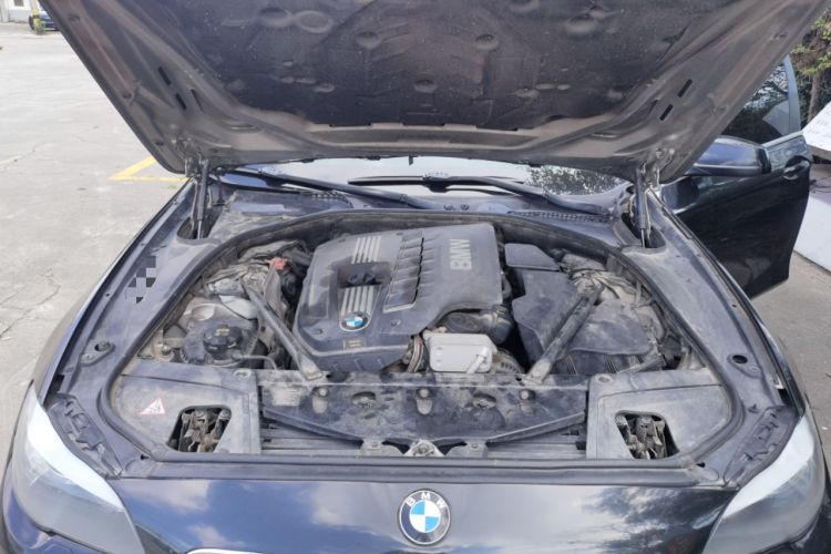 Used BMW 5 Series 2011 520Li Elegant Model Engine Bay