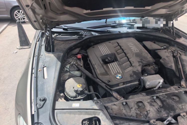 Used BMW 5 Series 2011 520Li Elegant Model Engine Bay Right