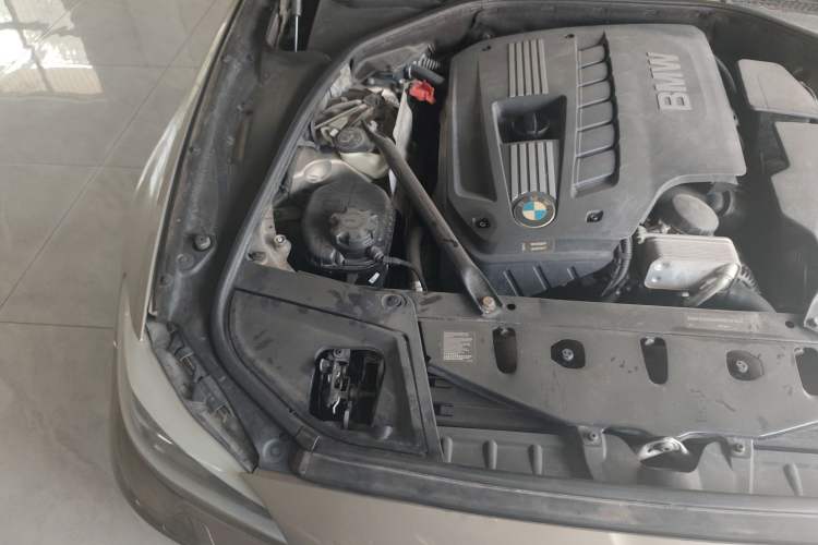 Used BMW 5 Series 2011 523Li Luxury Model Engine Bay Right