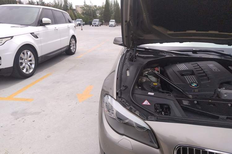 Used BMW 5 Series 2011 523Li Luxury Model Engine Bay Right