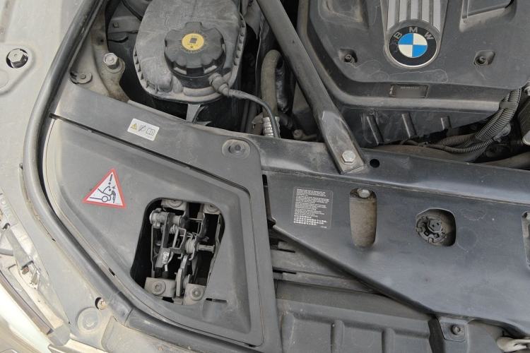 Used BMW 5 Series 2011 523Li Luxury Model Engine Bay Right