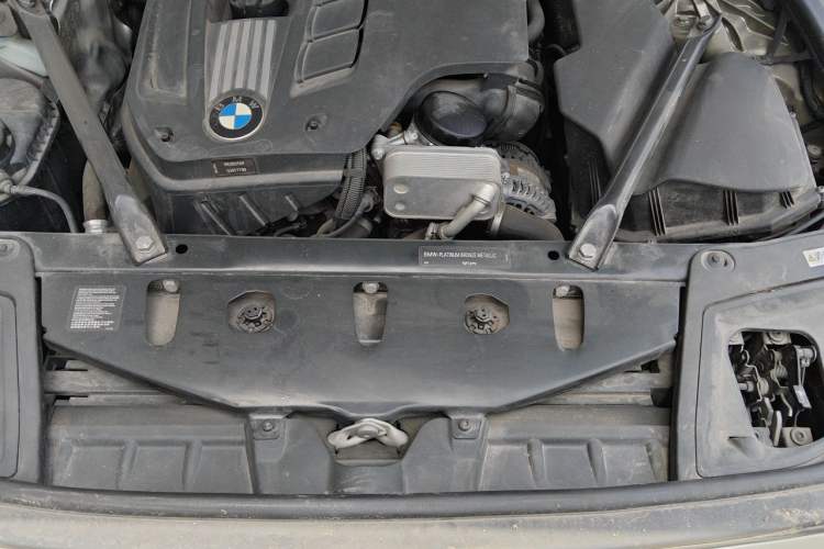 Used BMW 5 Series 2011 523Li Luxury Model Engine Bay