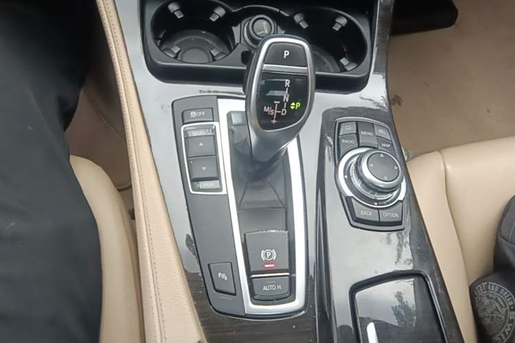 Used BMW 5 Series 2011 535Li Leading Model Gear Lever
