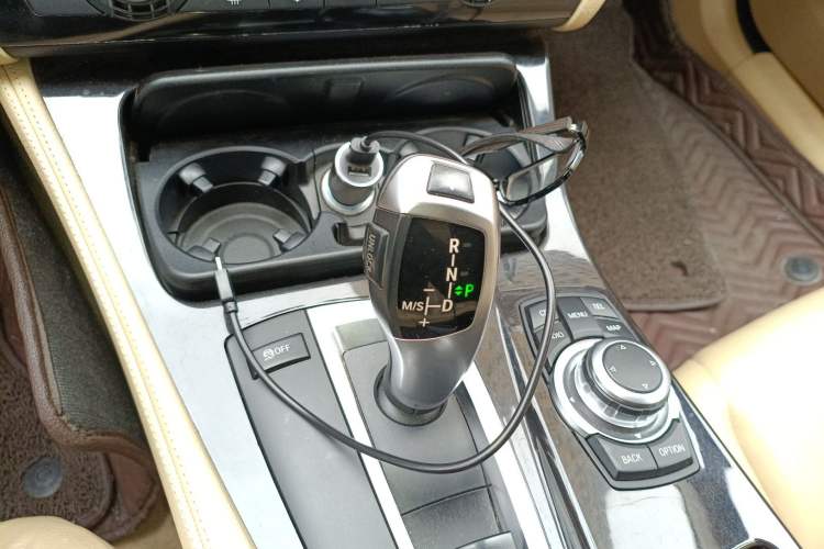 Used BMW 5 Series 2011 523Li Leading Model Gear Lever