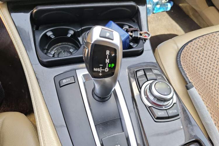 Used BMW 5 Series 2011 523Li Luxury Model Gear Lever