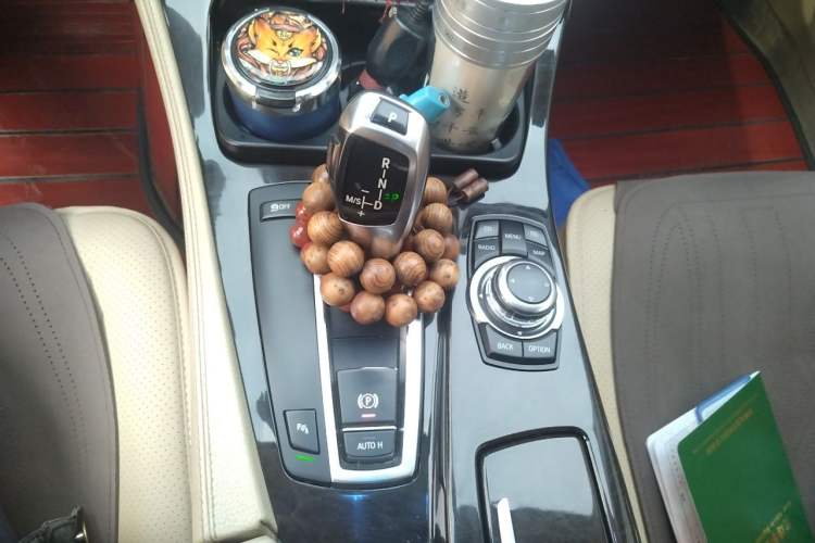 Used BMW 5 Series 2011 523Li Luxury Model Gear Lever