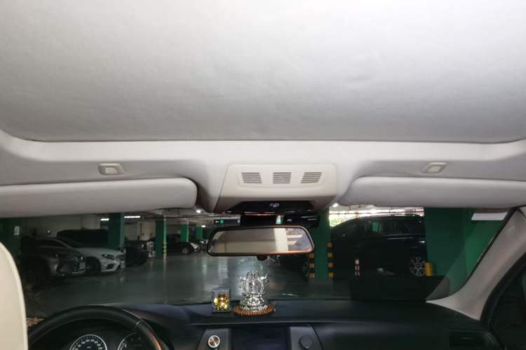 Used BMW 5 Series 2011 523Li Leading Model Headliner