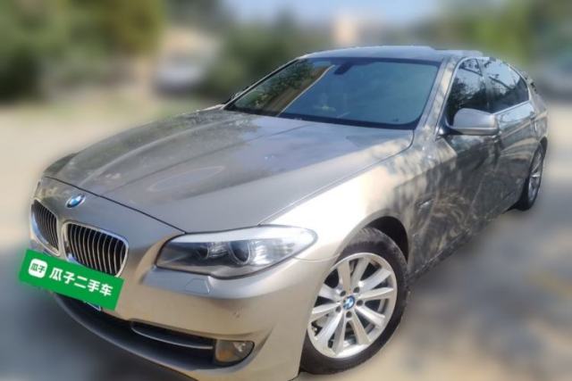 Ojetý BMW 5 Series 2011 523Li Luxury Model