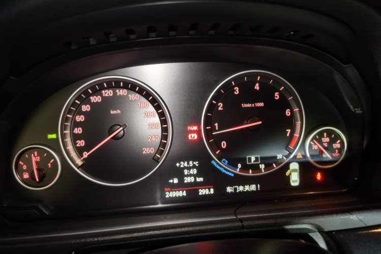 Used BMW 5 Series 2011 523Li Leading Model Odometer Close Up