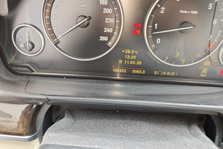 Used BMW 5 Series 2011 523Li Luxury Model Odometer Close Up