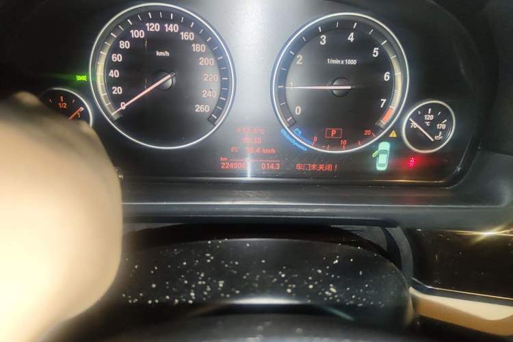 Used BMW 5 Series 2011 523Li Leading Model Odometer Close Up