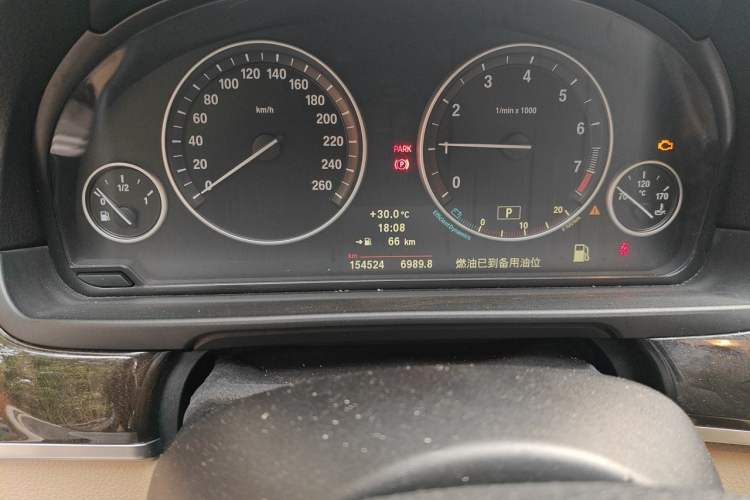 Used BMW 5 Series 2011 523Li Luxury Model Odometer Close Up