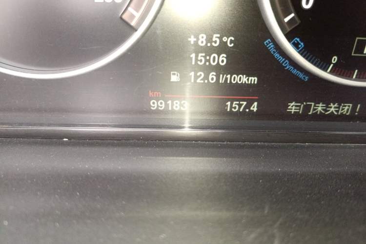 Used BMW 5 Series 2011 523Li Leading Model Odometer Close Up