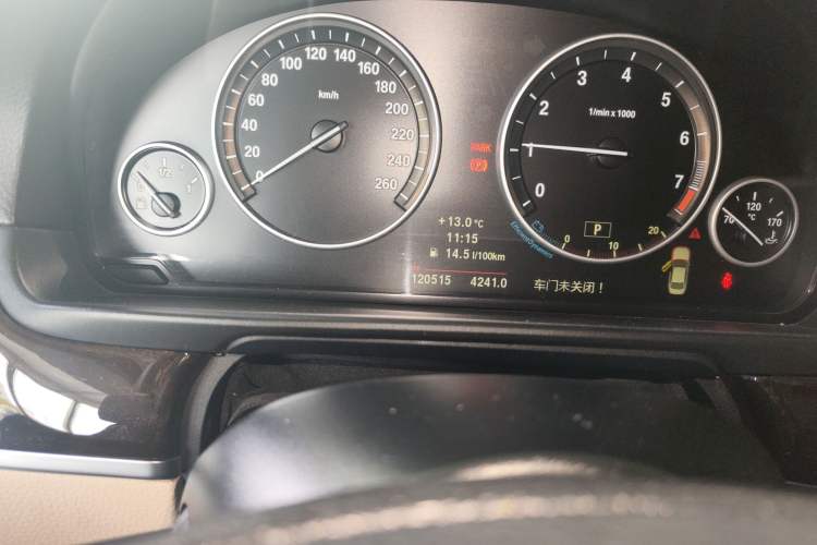 Used BMW 5 Series 2011 523Li Luxury Model Odometer Close Up