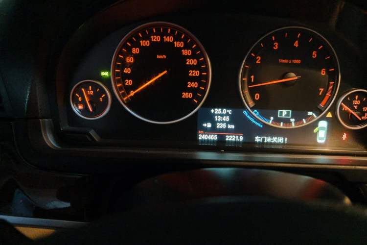 Used BMW 5 Series 2011 523Li Luxury Model Odometer Close Up