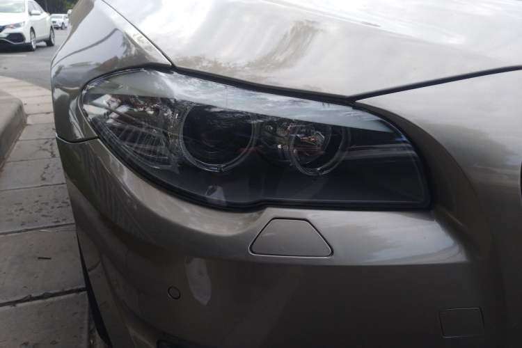 Used BMW 5 Series 2011 520Li Elegant Model Right Front Headlight