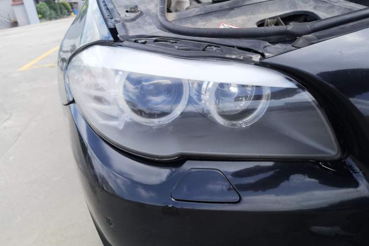Used BMW 5 Series 2011 520Li Elegant Model Right Front Headlight