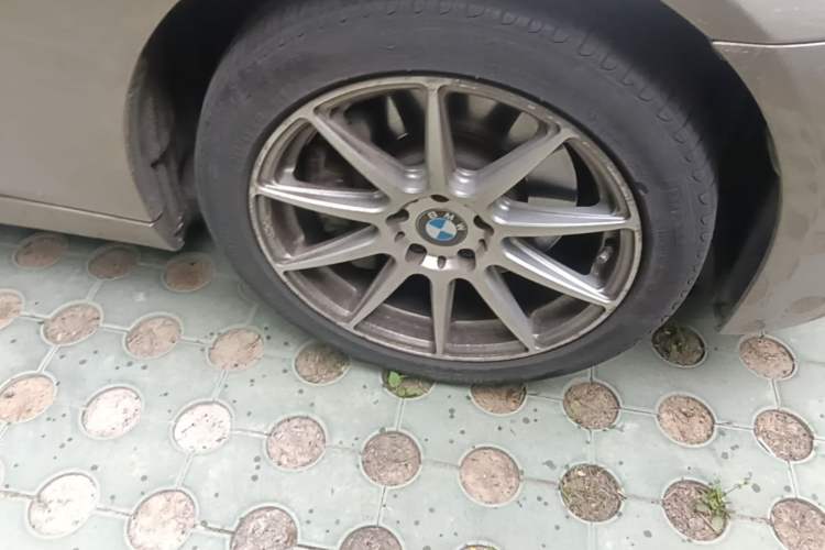 Used BMW 5 Series 2011 535Li Leading Model Right Front Wheel Hub