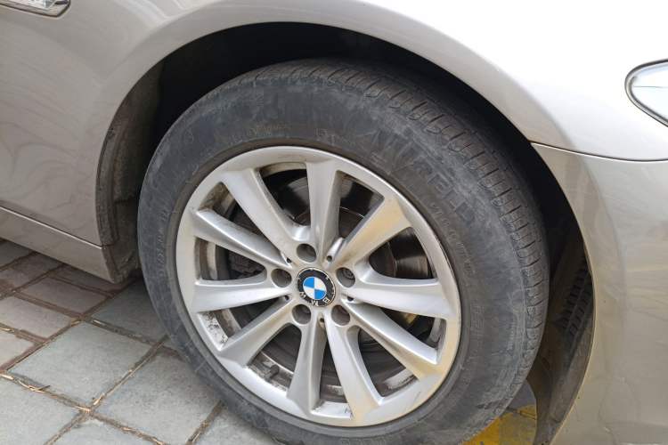 Used BMW 5 Series 2011 523Li Leading Model Right Front Wheel Hub
