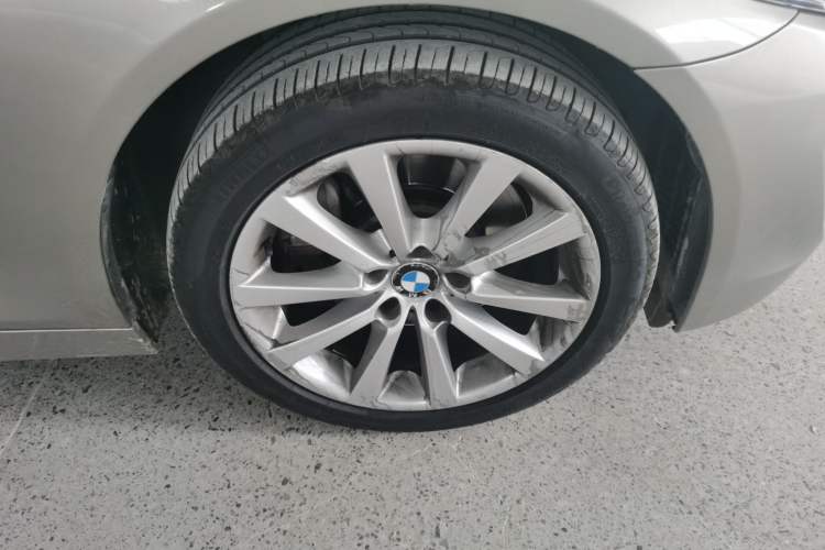 Used BMW 5 Series 2011 535Li Leading Model Right Front Wheel Hub
