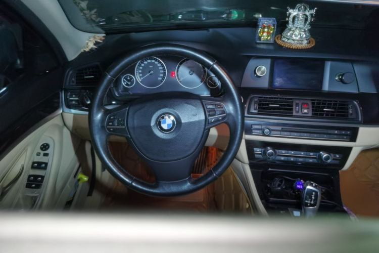 Used BMW 5 Series 2011 523Li Leading Model Steering Wheel