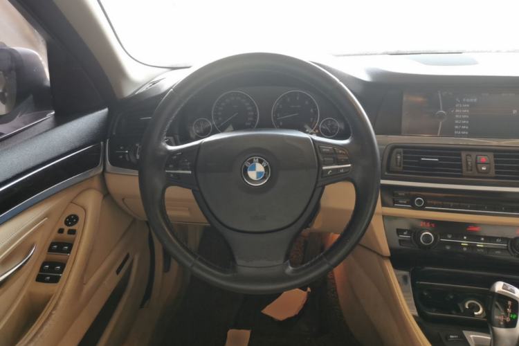 Used BMW 5 Series 2011 523Li Leading Model Steering Wheel