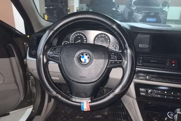 Used BMW 5 Series 2011 523Li Leading Model Steering Wheel