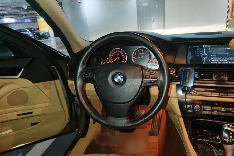 Used BMW 5 Series 2011 523Li Luxury Model Steering Wheel
