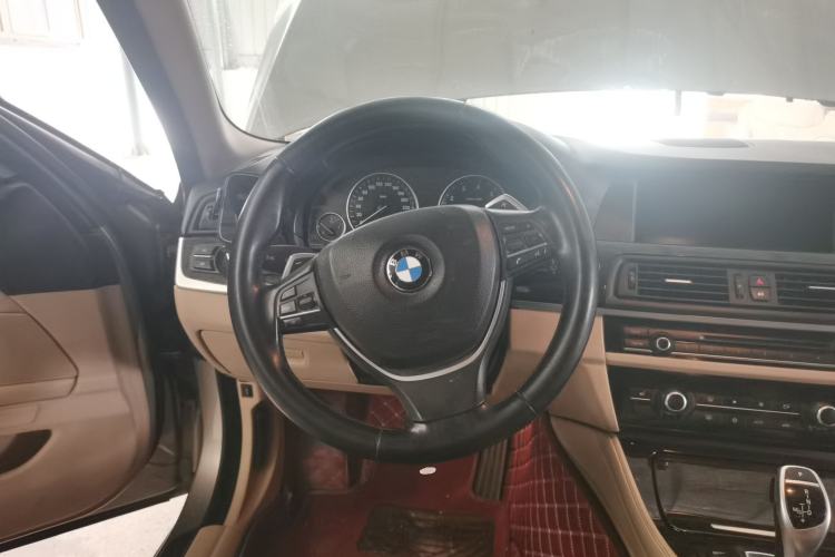 Used BMW 5 Series 2011 535Li Leading Model Steering Wheel