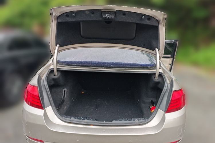 Used BMW 5 Series 2011 520Li Elegant Model Trunk