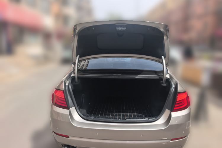 Used BMW 5 Series 2011 520Li Elegant Model Trunk
