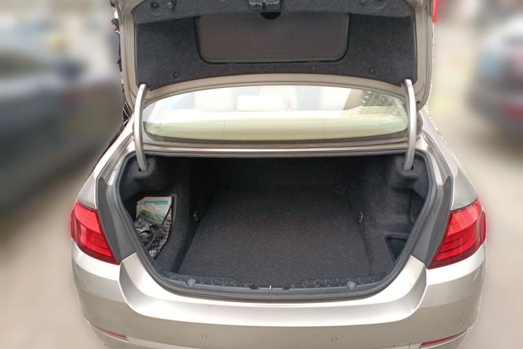 Used BMW 5 Series 2011 523Li Leading Model Trunk