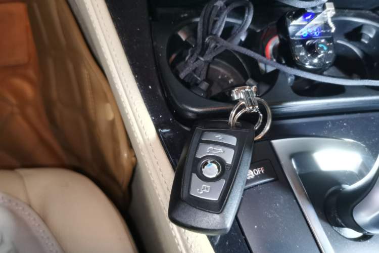 Used BMW 5 Series 2011 523Li Leading Model Vehicle Key