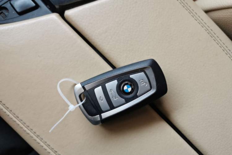 Used BMW 5 Series 2011 523Li Leading Model Vehicle Key