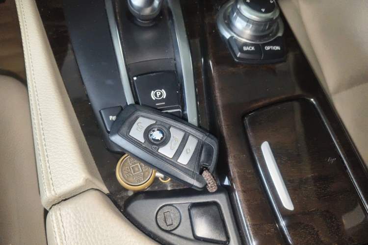 Used BMW 5 Series 2011 523Li Luxury Model Vehicle Key