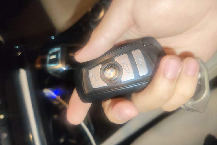 Used BMW 5 Series 2011 523Li Leading Model Vehicle Key