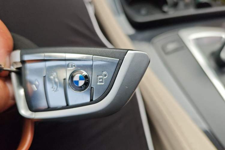 Used BMW 5 Series 2011 520Li Elegant Model Vehicle Key