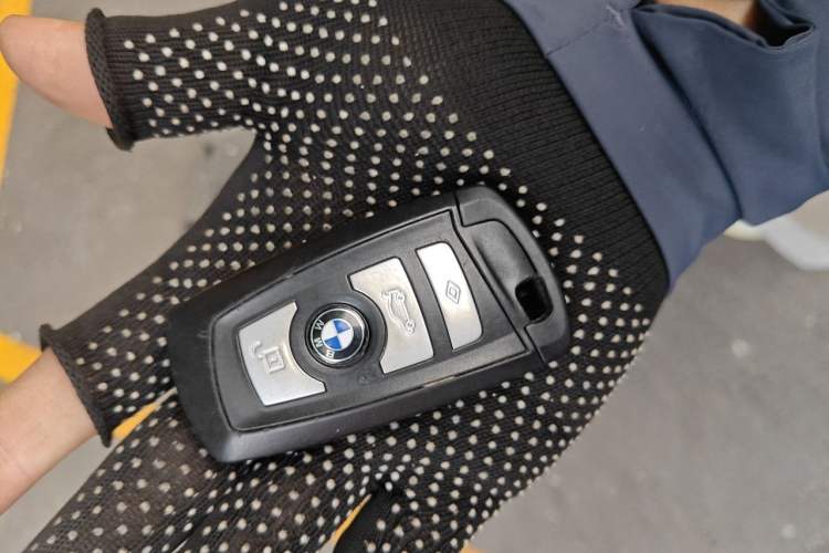 Used BMW 5 Series 2011 523Li Luxury Model Vehicle Key
