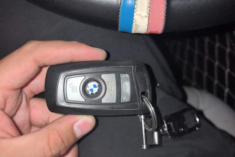 Used BMW 5 Series 2011 523Li Leading Model Vehicle Key