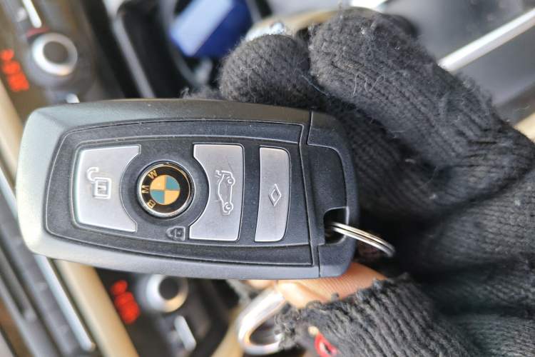 Used BMW 5 Series 2011 523Li Luxury Model Vehicle Key
