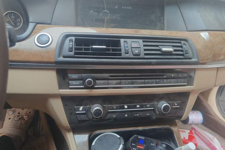 Used BMW 5 Series 2011 528Li Leading Model Audio And AC Panel