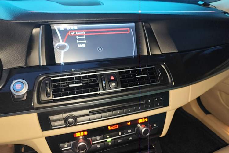 Used BMW 5 Series 2011 523Li Luxury Model Audio And AC Panel